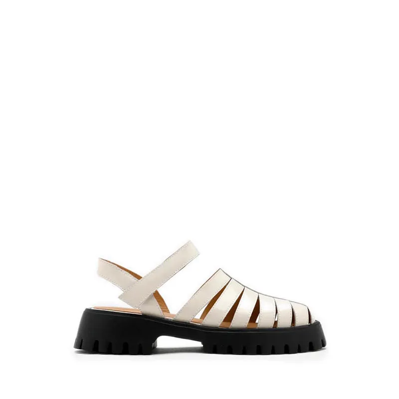 Elowen Cage Strap Sandals Beige dari Joy368
