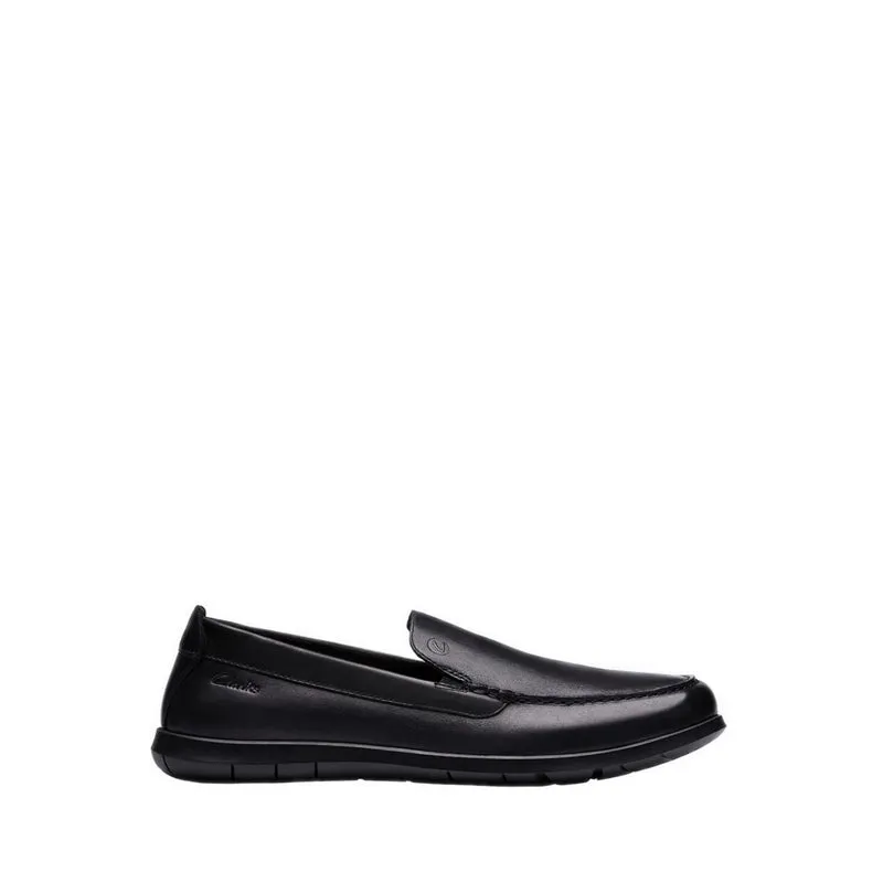 Sepatu loafers pria Flexway Step Black Smooth warna hitam elegan dari Joy368
