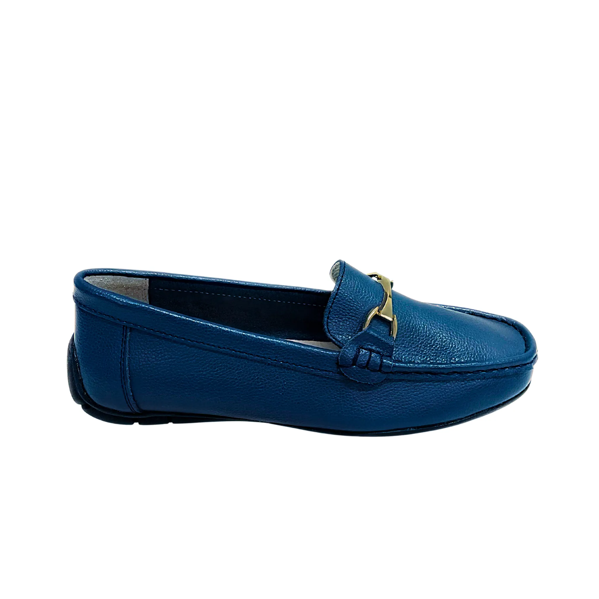 Panduan padu padan sepatu moccasin klasik untuk gaya elegan harian